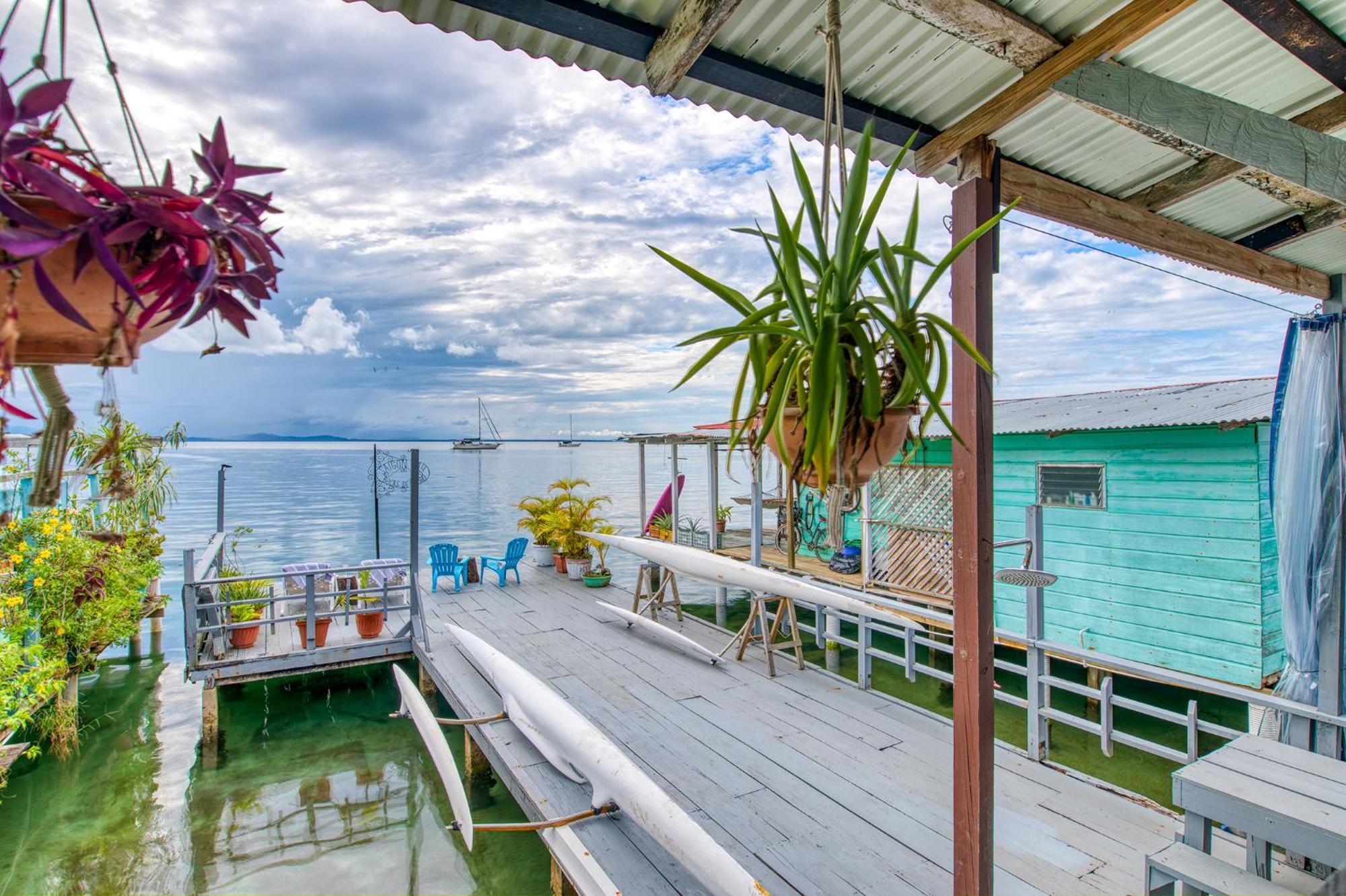 Saigon Bay Bed & Breakfast Bocas del Toro Exteriör bild