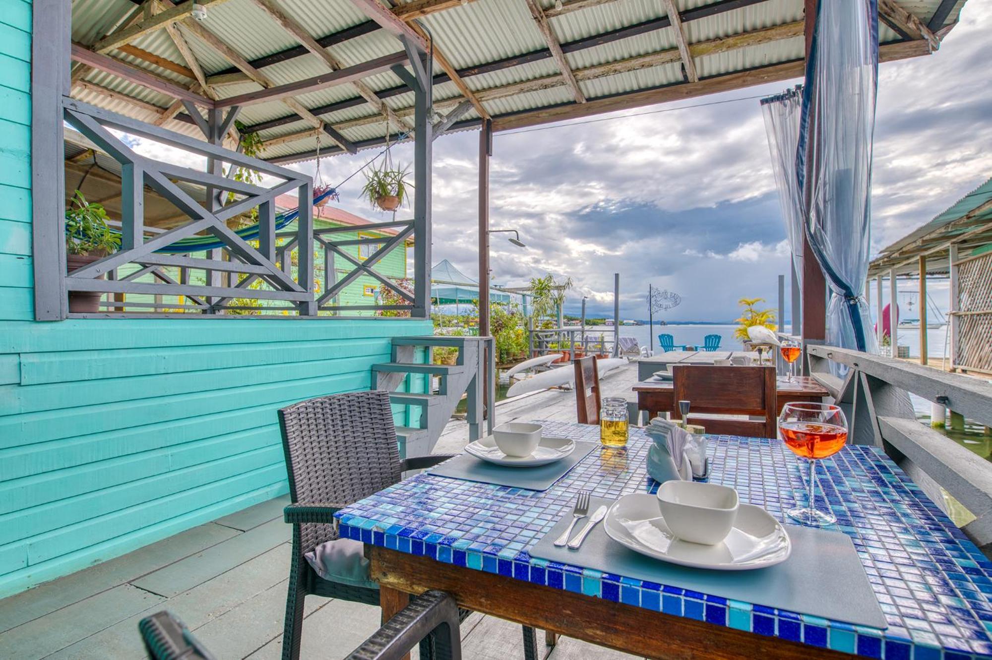 Saigon Bay Bed & Breakfast Bocas del Toro Exteriör bild