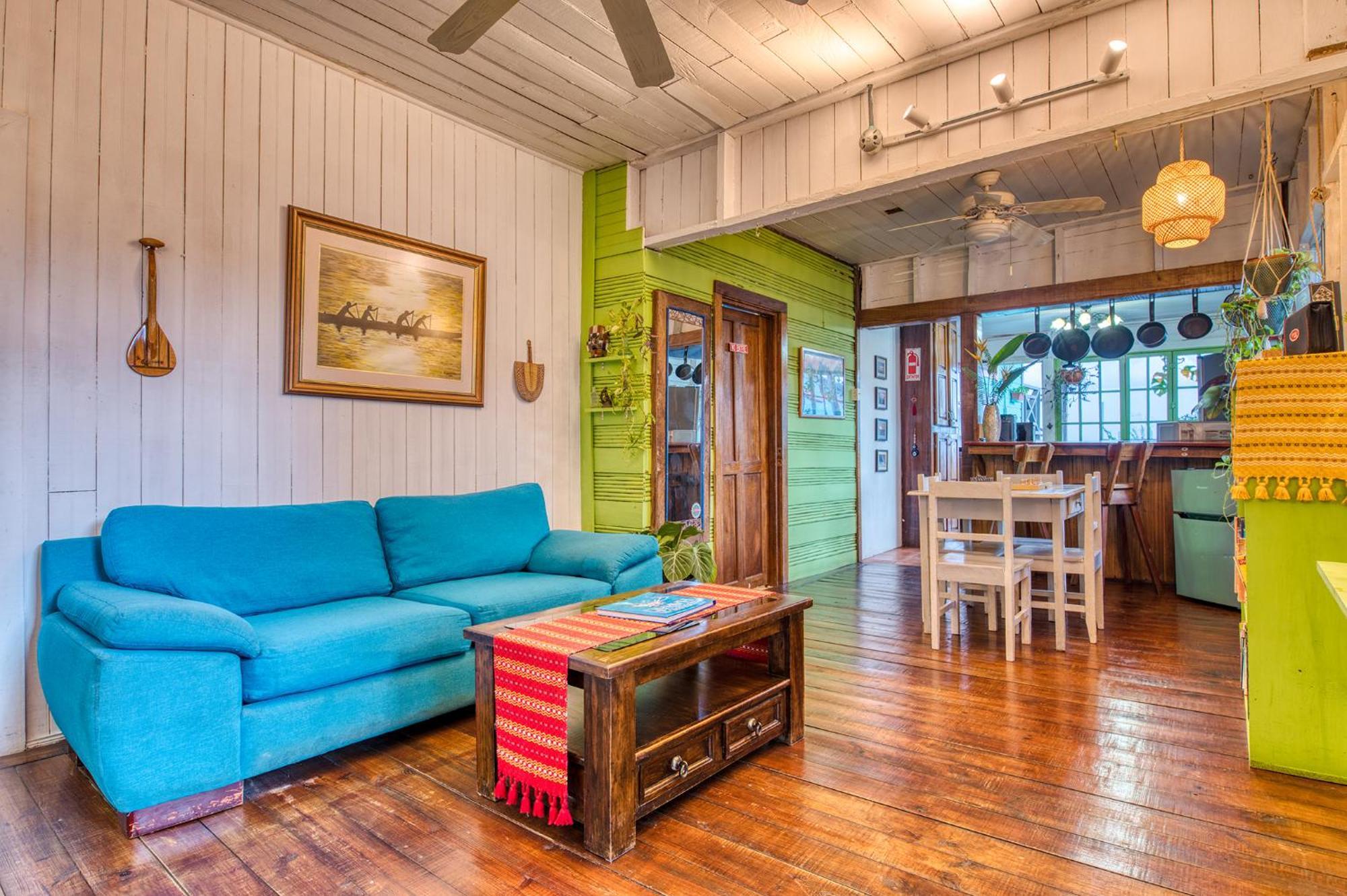 Saigon Bay Bed & Breakfast Bocas del Toro Exteriör bild