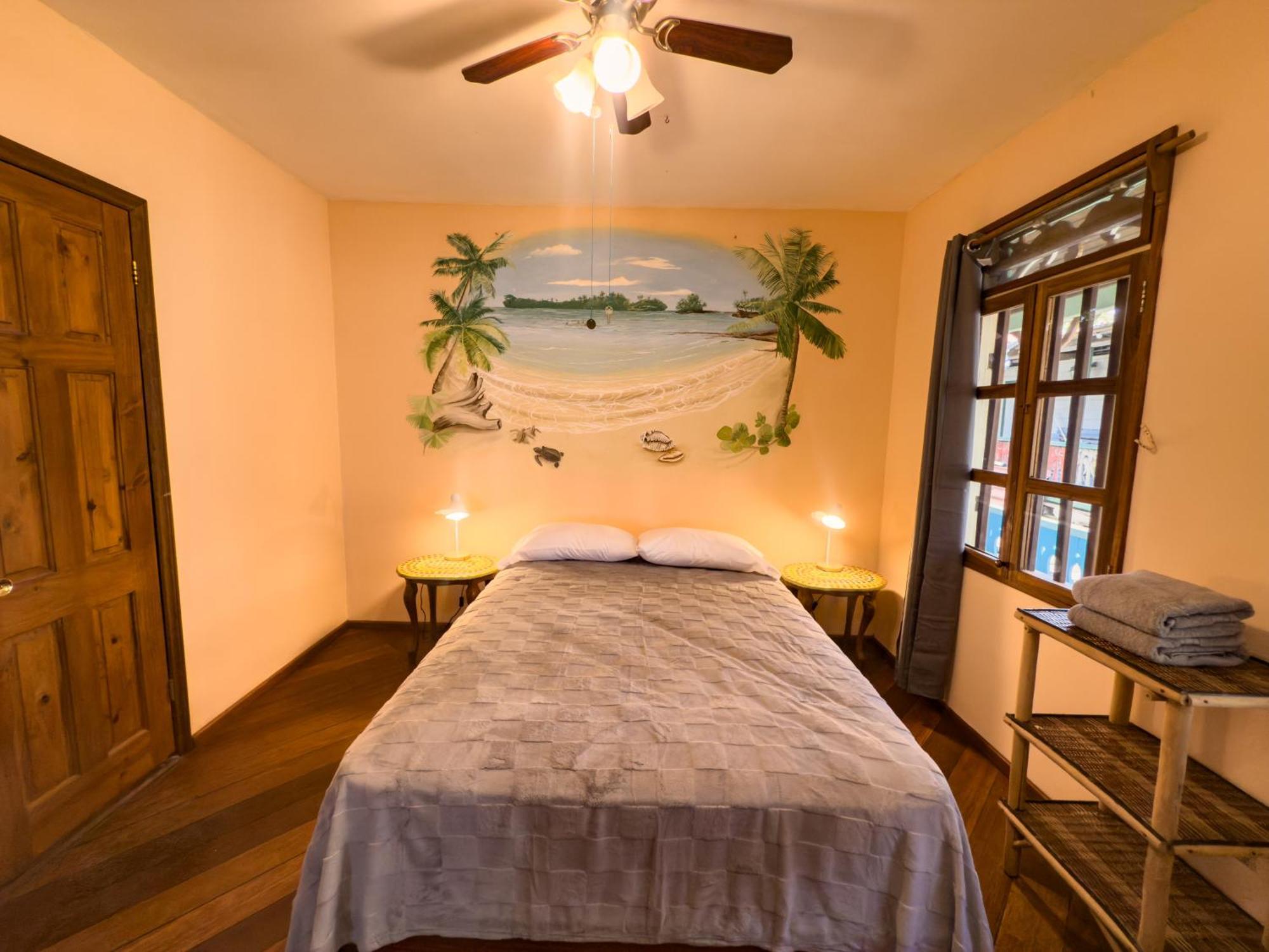 Saigon Bay Bed & Breakfast Bocas del Toro Rum bild
